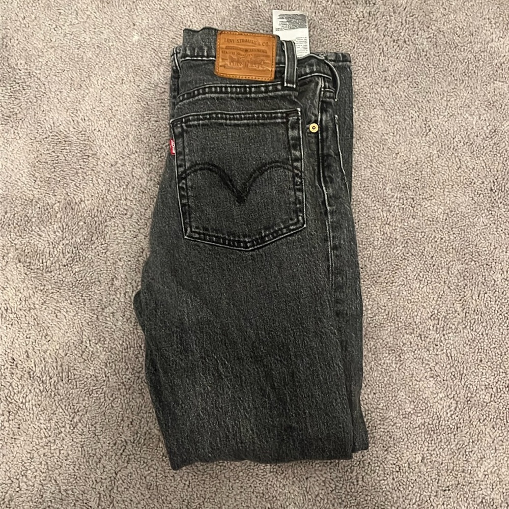 levi’s wedgie straight